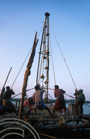 T6278. Chinese fishing nets. Fort Cochin. Kerala. India. 23.12.1997