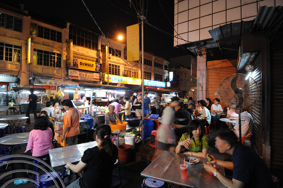 TD12388. Night food stalls. Lebuh Chulia. Georgetown. Penang. Malaysia. 7.2.09.