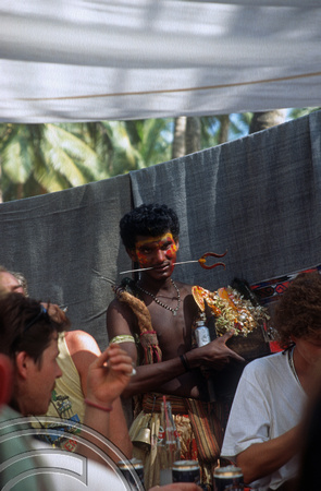 T5592. Asking for alms. The flea market. Anjuna. Goa. India. December 1995