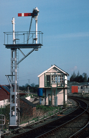 3763. The signalbox and semaphore. Wroxham. 02.04.94