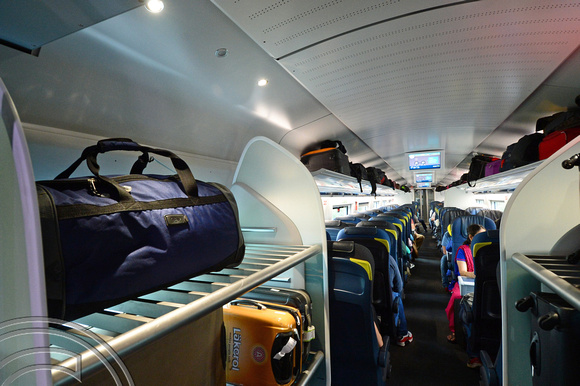 DG245825. Eurostar e320. luggage space. Standard class. 14.6.16