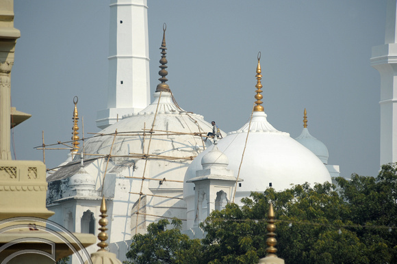 DG69907. Bara Imambara. Lucknow. India. 13.12.10.