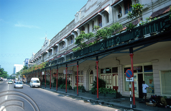 T14456. The Hotel Nippon, and old colonial building Colombo. Sri Lanka. 29.12.02