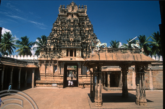 T6542. Inside the temple. Srirangam temple. Trichy. Tamil Nadu India. January 1998