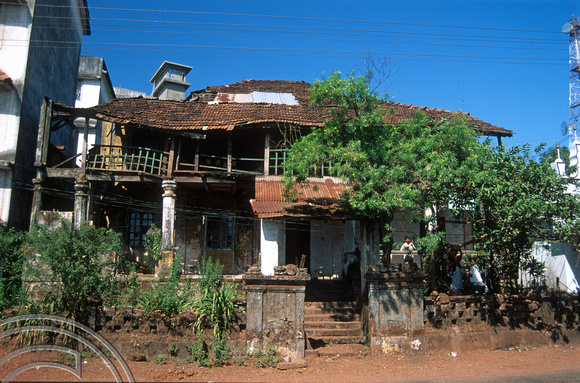 T6016. Ramshackle old Portugese style villa in the regional town. Mapusa. Goa. India. November 1997