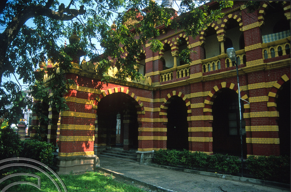 T14438. Colonial era hospital building. Cinnamon Gardens. Colombo. Sri Lanka. 29.12.02