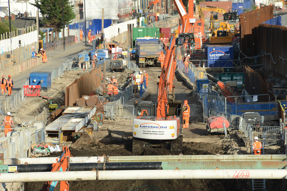 DG162569. Crossrail construction. Royal Victoria. 4.10.13.