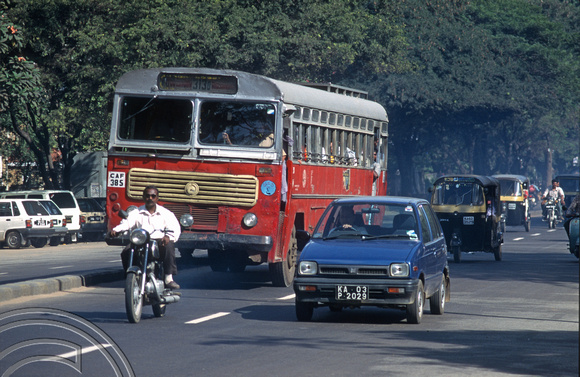 T6193. Traffic on MGR Rd. Bangalore. Karnataka. India. December.1997