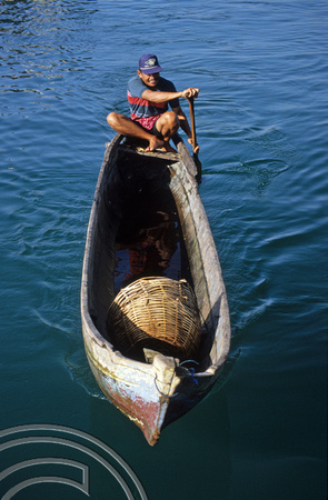 T4000. Canoe man. Sape. Sumbawa. Indonesia. 1992.