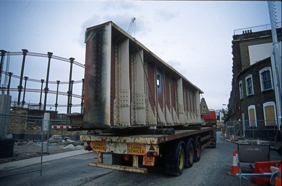 11268. Lorry taking away an eastern deck span. St Pancras. 26.10.2002