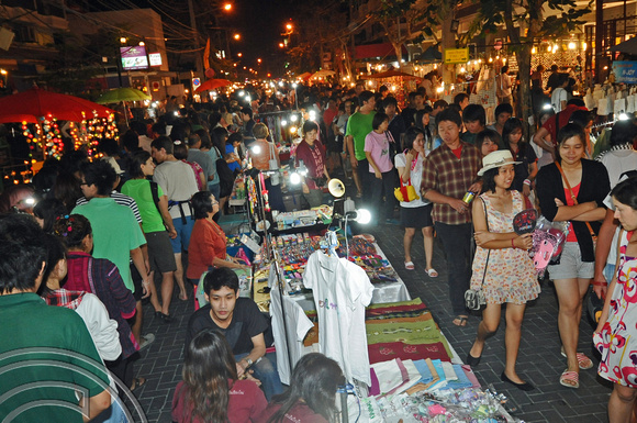 DG74478. Sunday market. Chiang Mai. Thailand. 13.2.11.