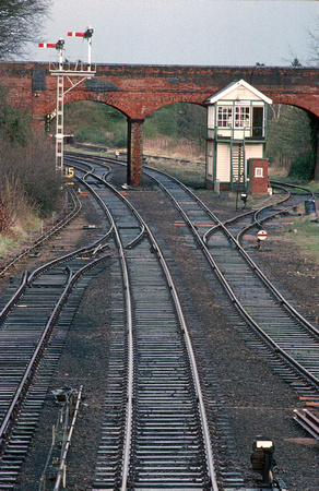 3762. The signalbox and semaphores. Reedham Junction. 02.04.94