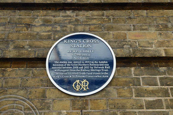 DG162690. HRA plaque. Kings Cross. 7.10.13.