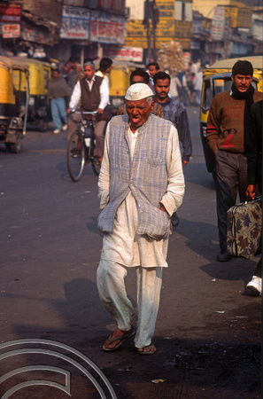 T4596. Old man in typical dress. Paharganj. Old Delhi. India. January 1994.