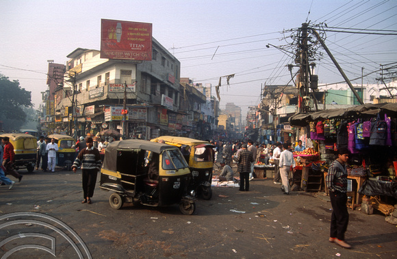 T4598. Streetlife. Paharganj. Old Delhi. India. January 1994.