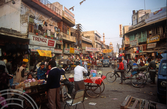 T4599. Streetlife. Paharganj. Old Delhi. India. January 1994.