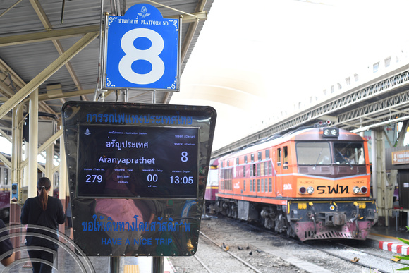 DG262465. New electronic departure & arrival boards. Hualamphong. Bangkok. Thailand. 11.1.17
