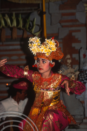 T4782. Balinese dancer. Ubud. Bali. Indonesia. December1994