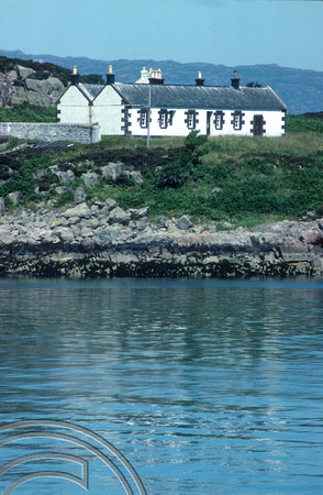 T02817. Cottages. Kyle of Lochalsh. Skye. Scotland. 24th July 1990