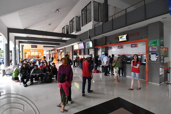 DG264716. Concourse. Gubeng station. Surabaya. Java. Indonesia. 11.2.17