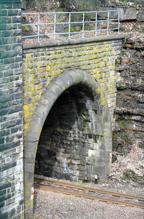 DG347387. Original Gledholt tunnel mouth.  tunnels. Huddersfield. 25.3.2021.