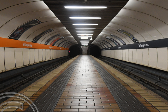 DG260839. Subway platforms. St George's Cross. Glasgow. 7.12.16