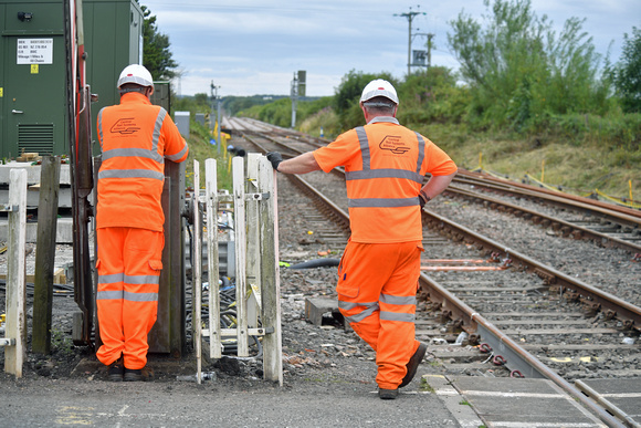 DG400622. Track workers. Marcheys House Junction. Northumberland.  10.8.2023.