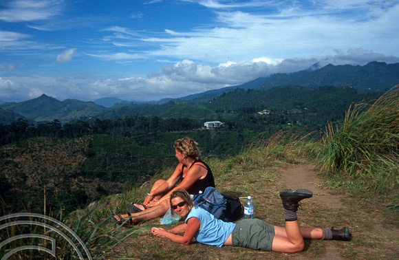 17021. Lynn and Alison on a walk to little Adams Peak. Ella. Sri Lanka. 02.01.04