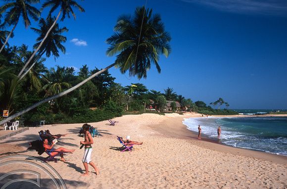 17218. The beach. Tangalle. Sri Lanka. 30.12.03