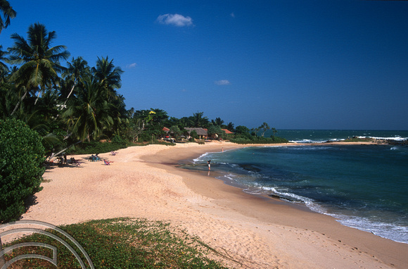 17217. The beach. Tangalle. Sri Lanka. 30.12.03