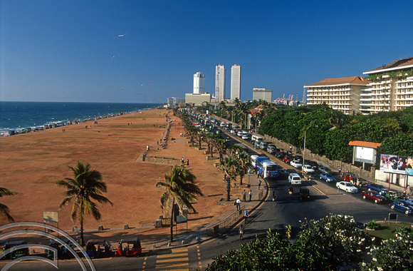 17236. View from the Galle Face Hotel. Colombo. Sri Lanka. 10.01.04