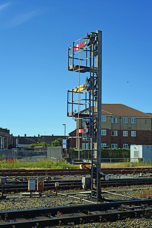 DG276807. Semaphore signals. Blackpool North. 13.7.17
