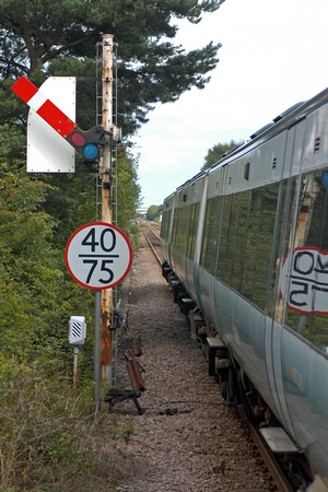 DG01800. Wymondham signal and 170206. 28.8.04.