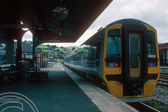 04033. 158825. Working to Plymouth. Totnes. 1.8.1994