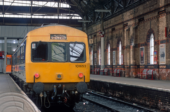 04020. 101653  54358. 51426. Working a Sheffield service. Manchester Piccadilly. 09.07.1994