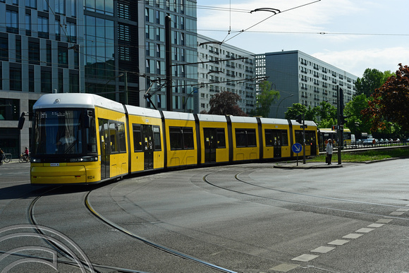 DG369594. Tram 9122.. Mollstraße. Berlin. Germany. 8.5.2022.