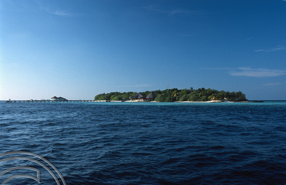 17250. Arriving at Eriyadoo Island. Maldives. 14.1