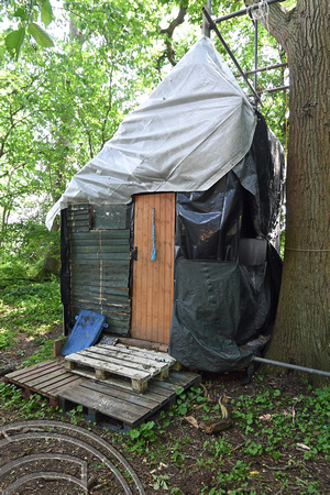 DG352097. Protesters camp in Poors Piece woods. Steeple Claydon. Buckinghamshire. 23.6.2021.