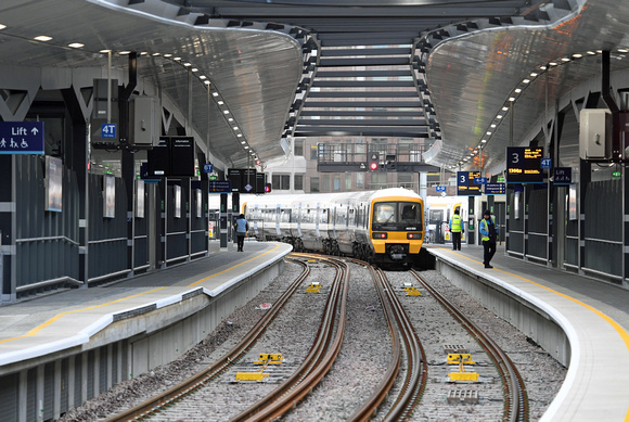 DG288290. New Thameslink and SET platforms 4 and 3. London Bridge. London. 3.1.18
