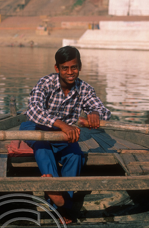 T6835. Young boatman. Varanasi. Uttar Pradesh. India. February 1998