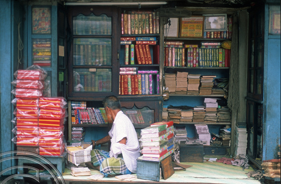 T6759. Shop selling Korans. Calcutta. West Bengal. India. February 1998