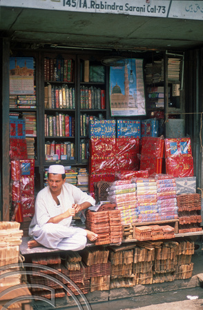 T6760. Shop selling Korans. Calcutta. West Bengal. India. February 1998