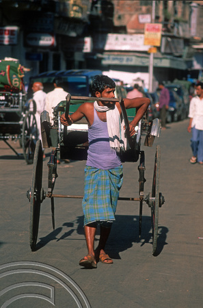 T6774. Rickshaw puller. Calcutta. West Bengal. India. February 1998
