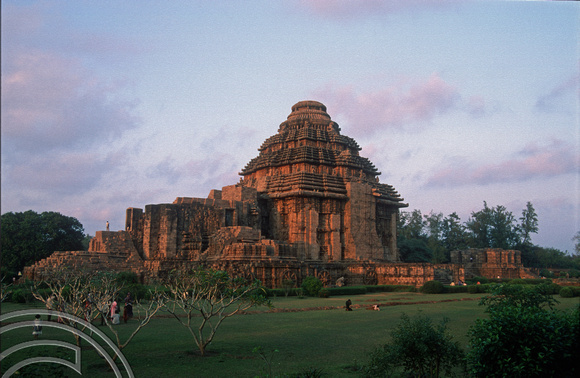 T6705. The Sun Temple. Konarak. Orissa. India. February 1998