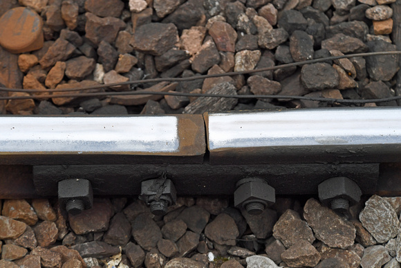 DG351946. Uneven rail joint. Birmingham New St. 17.6.2021.