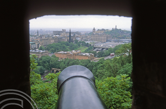 T04171. The city from the castle. Edinburgh. Scotland. 6th August 1993