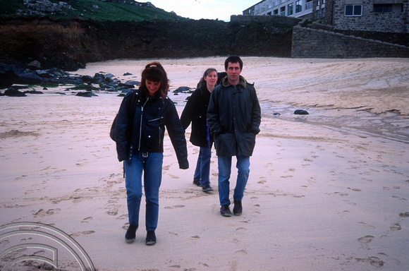 11th November 1995. Lynn and Toby on an unknown beach. Cornwall
