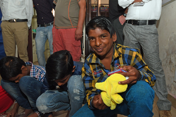 DG291131. Visiting the Railway Children shelter in Karol Bagh. Delhi. India. 4.3.18