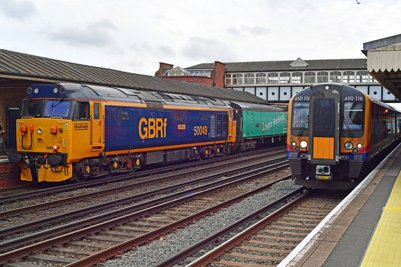 DG402804. 50049. 5X72 1435 Wembley Receptions 1-7 to Bournemouth T&R.S.M.D. 450118. Eastleigh. 26.9.2023.