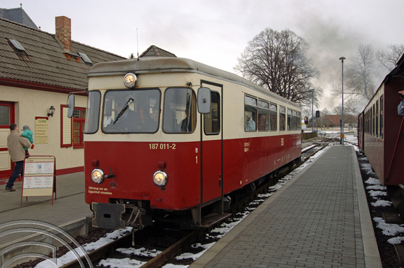 FDG05050. 187 011. Gernrode. Harz Railway. 9.2.07